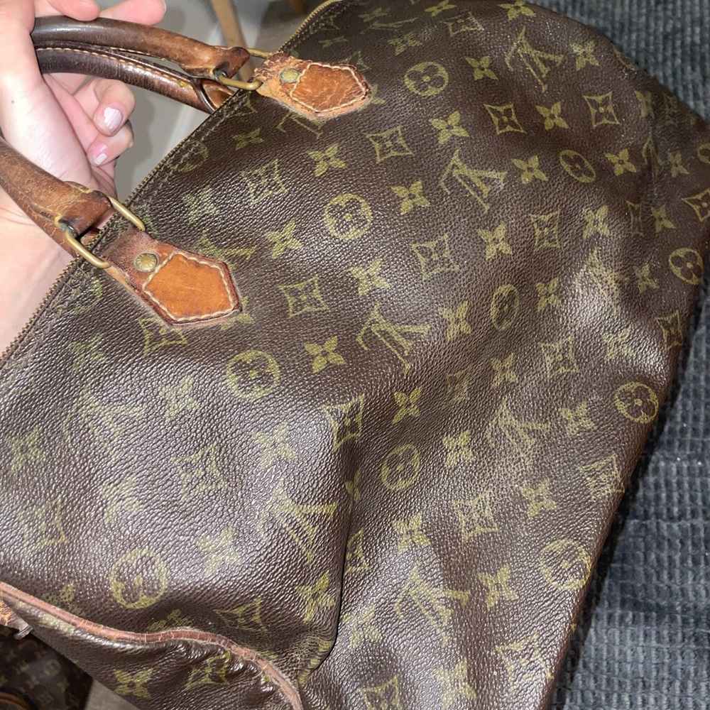 Authentic Louis Vuitton speedy bag - Picture 3 of 9